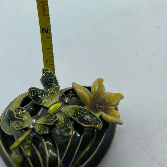 Green Heart Shaped Trinket Box Dragonflies and Flower Enameled Rhinestones - Picture 8 of 8